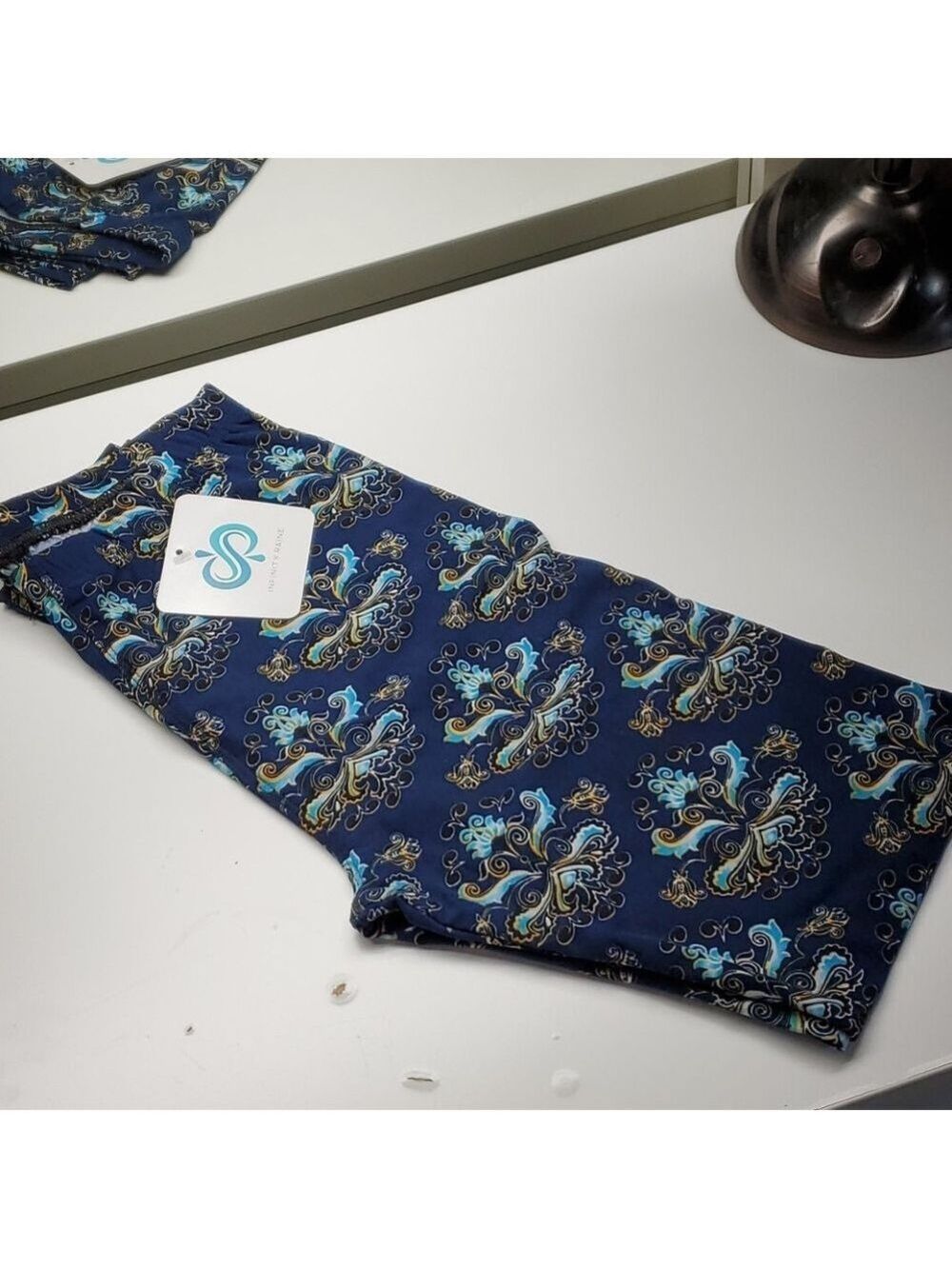Infinity Raine Leggings - Picture 2 of 3